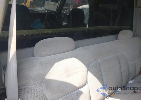 1998 Chevrolet C1500 Fleetside z USA, uszkodzony, nr VIN 2GCEC19R9W1111079